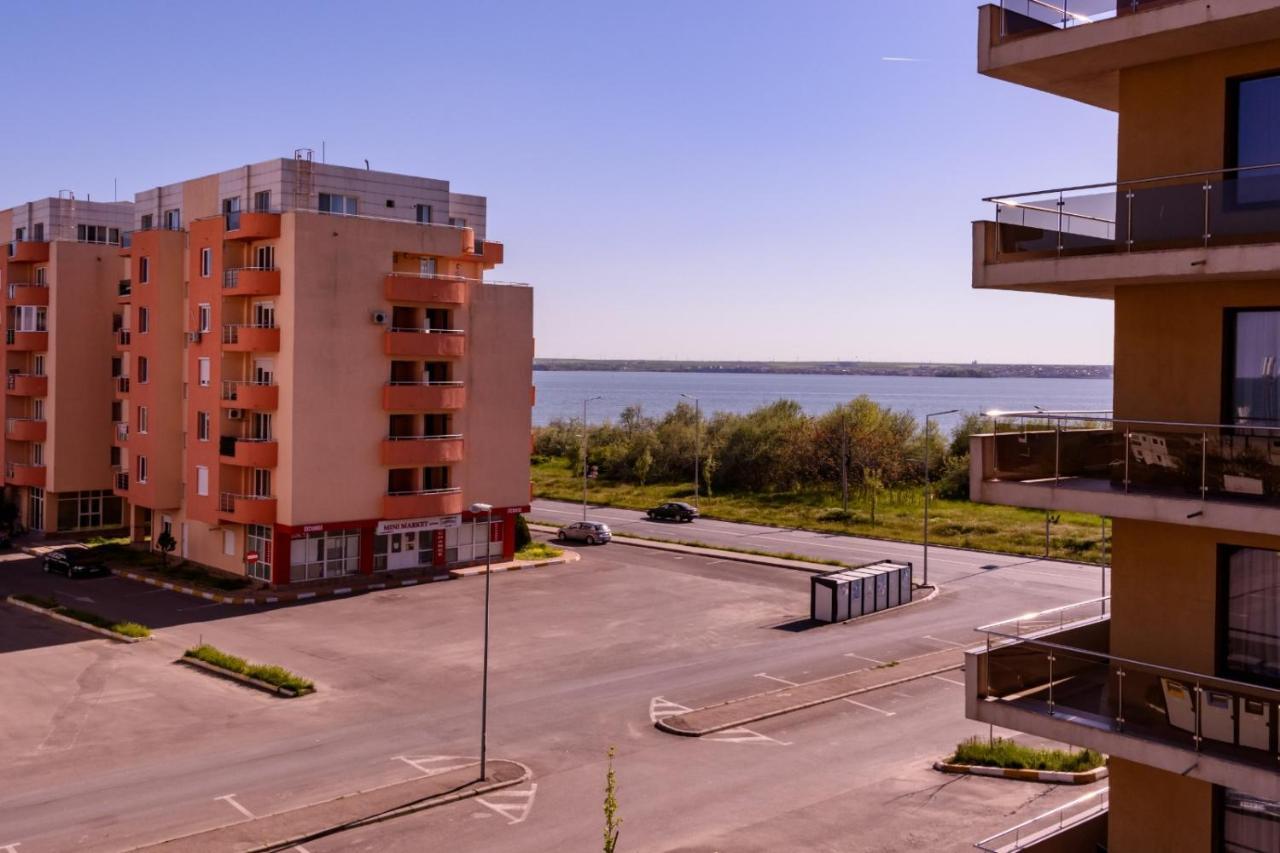 Theo Summerland Seaview Apartment Mamaia Exterior photo