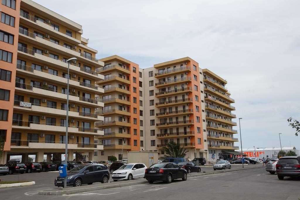 Theo Summerland Seaview Apartment Mamaia Exterior photo